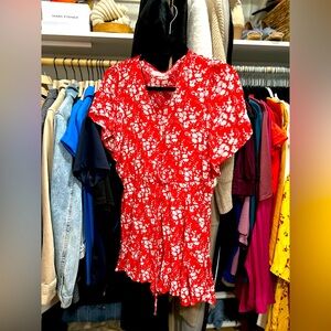 Entro, size Large, Floral red romper